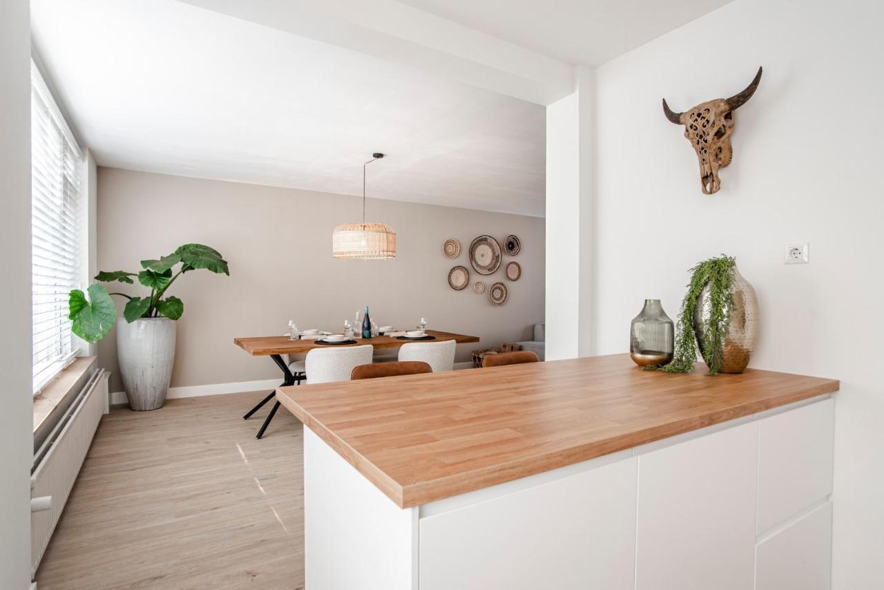 Marley's Beachhouse - Luxury With Garden
